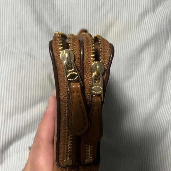 SOLD- Coach wristlet with double zipper - Picture 5 of 6